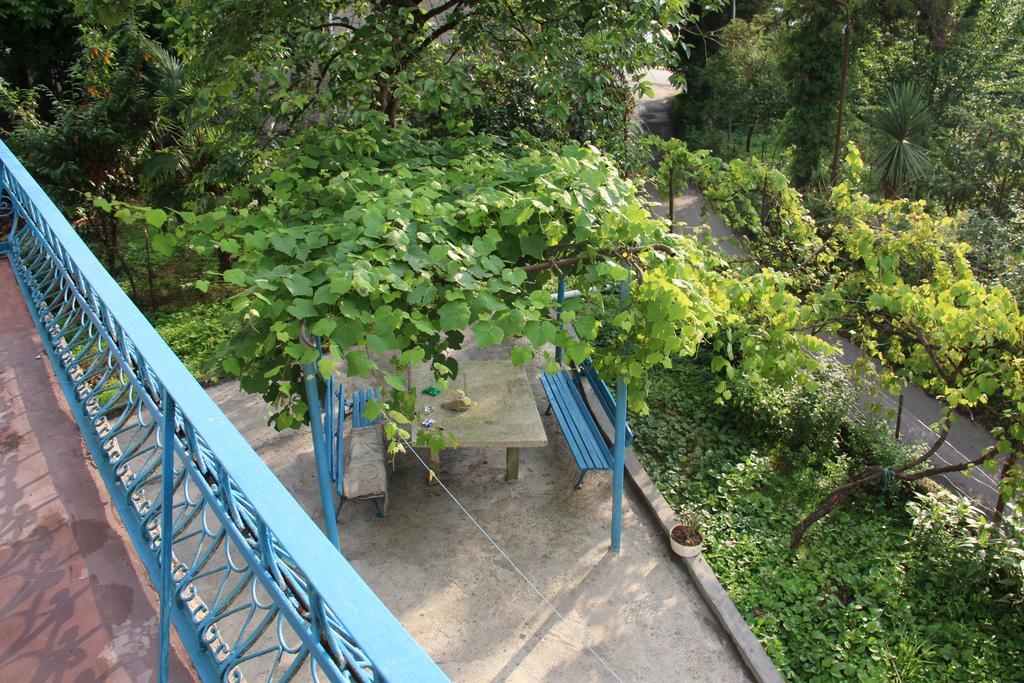 Achi Guest House Makhinjauri Room photo